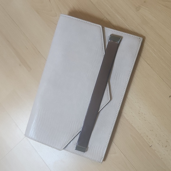 Zara Envelope Bag - Picture 1 of 3